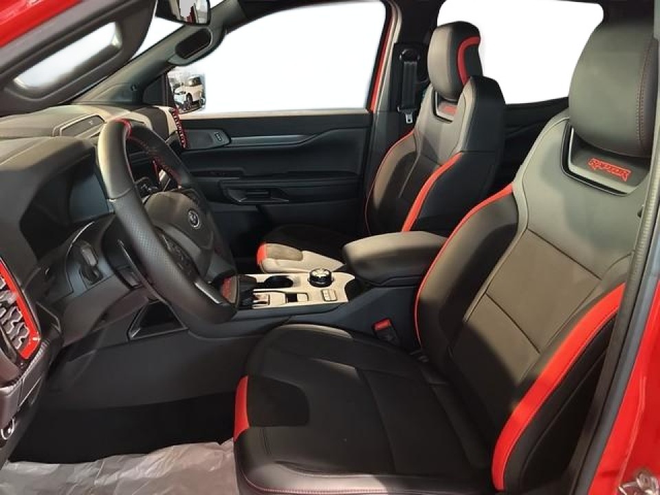 Ford Raptor - foto 8