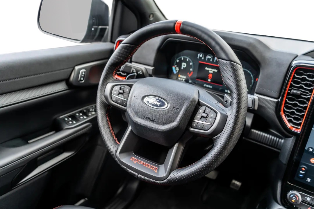 Ford Raptor - foto 8