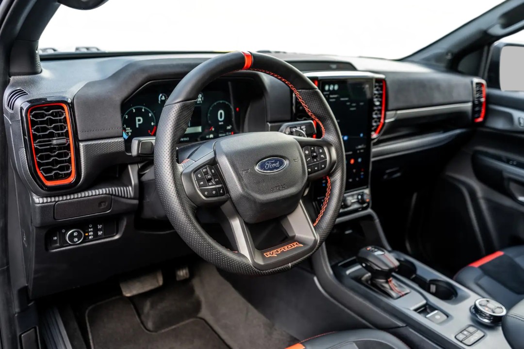 Ford Raptor - foto 9