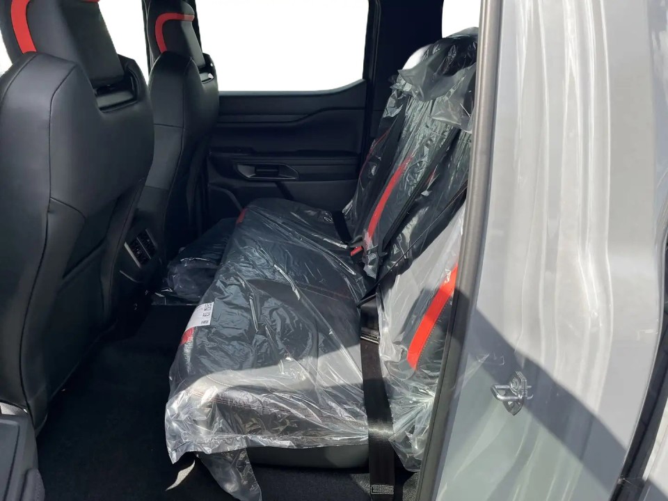 Ford Raptor - foto 11