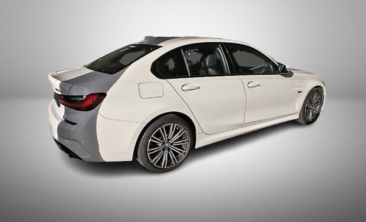 BMW Seria 3 320e M-Sport (3)