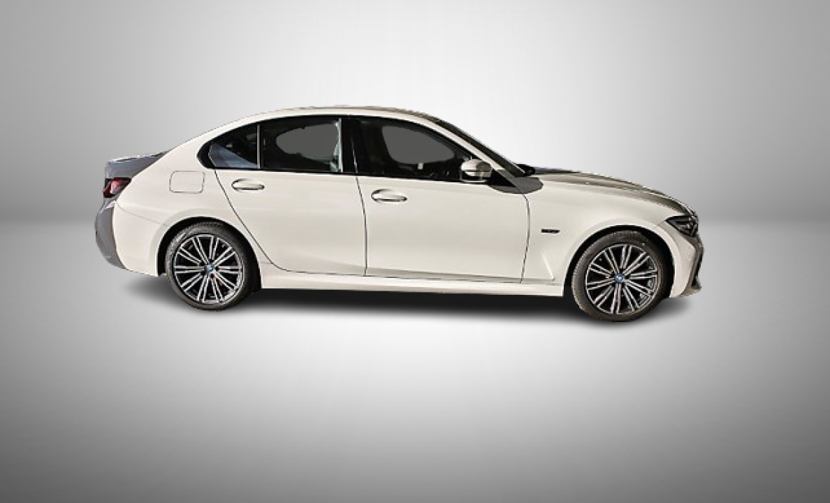 BMW Seria 3 320e M-Sport (2)