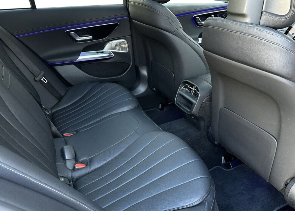 Mercedes-Benz E 220d 4MATIC - foto 16