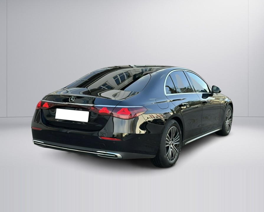 Mercedes-Benz E 220d 4MATIC (2)