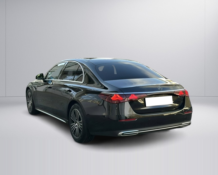 Mercedes-Benz E 220d 4MATIC (4)