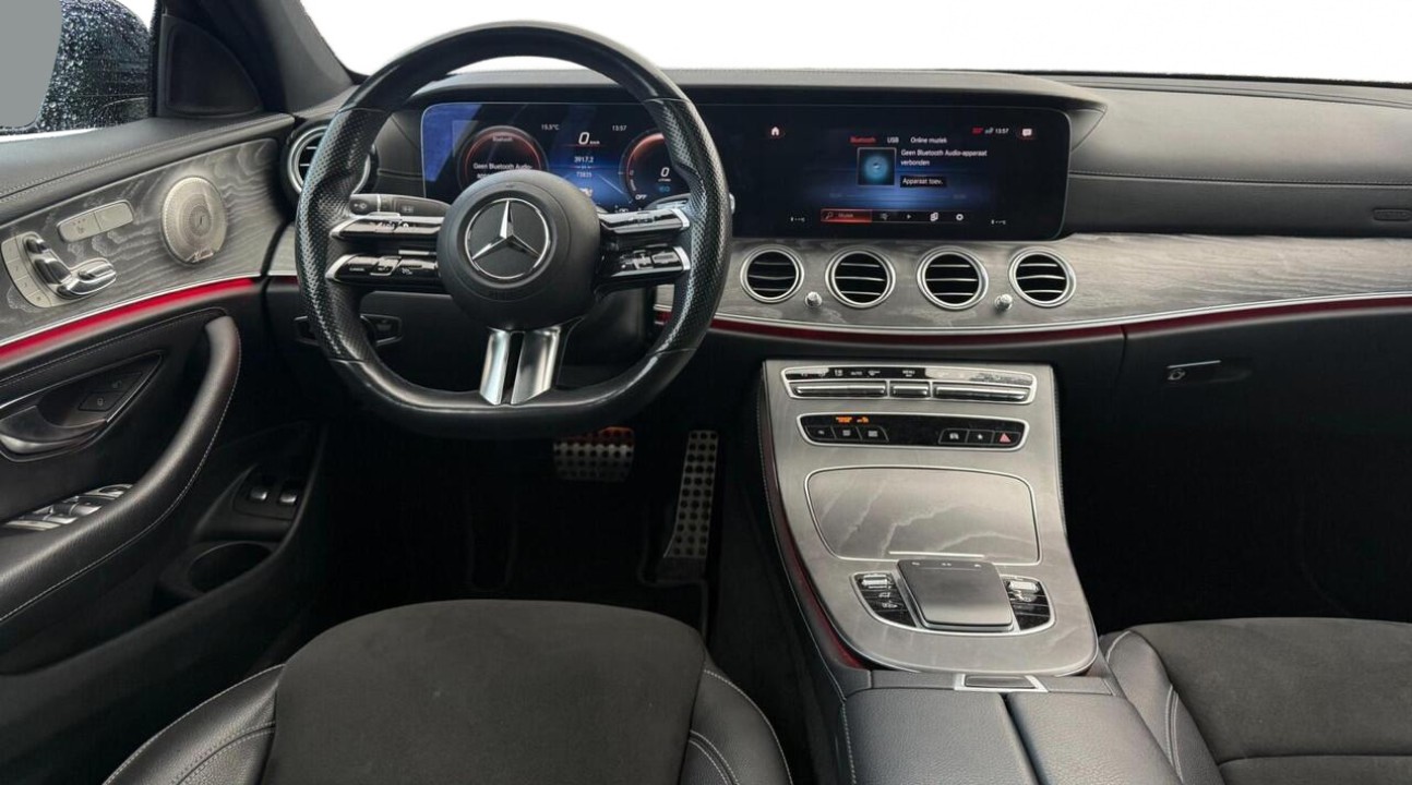 Mercedes-Benz E 300e 4MATIC AMG Line - foto 9