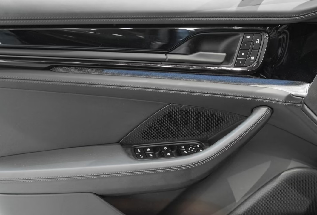 Porsche Panamera 4 - foto 20