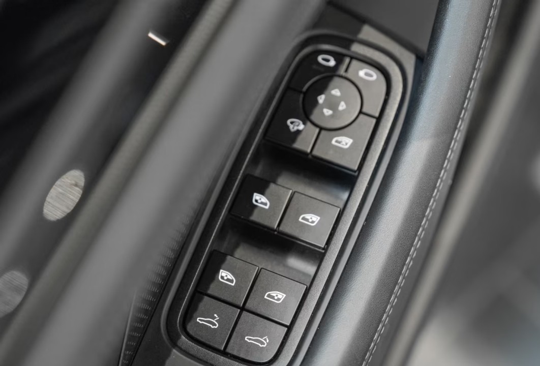 Porsche Panamera 4 - foto 21