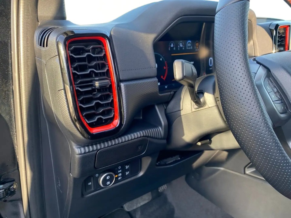 Ford Raptor - foto 16