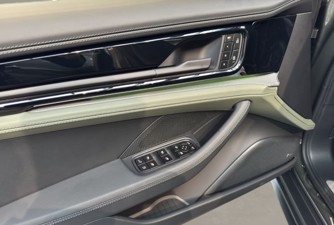 Porsche Panamera 4 E-Hybrid - foto 21