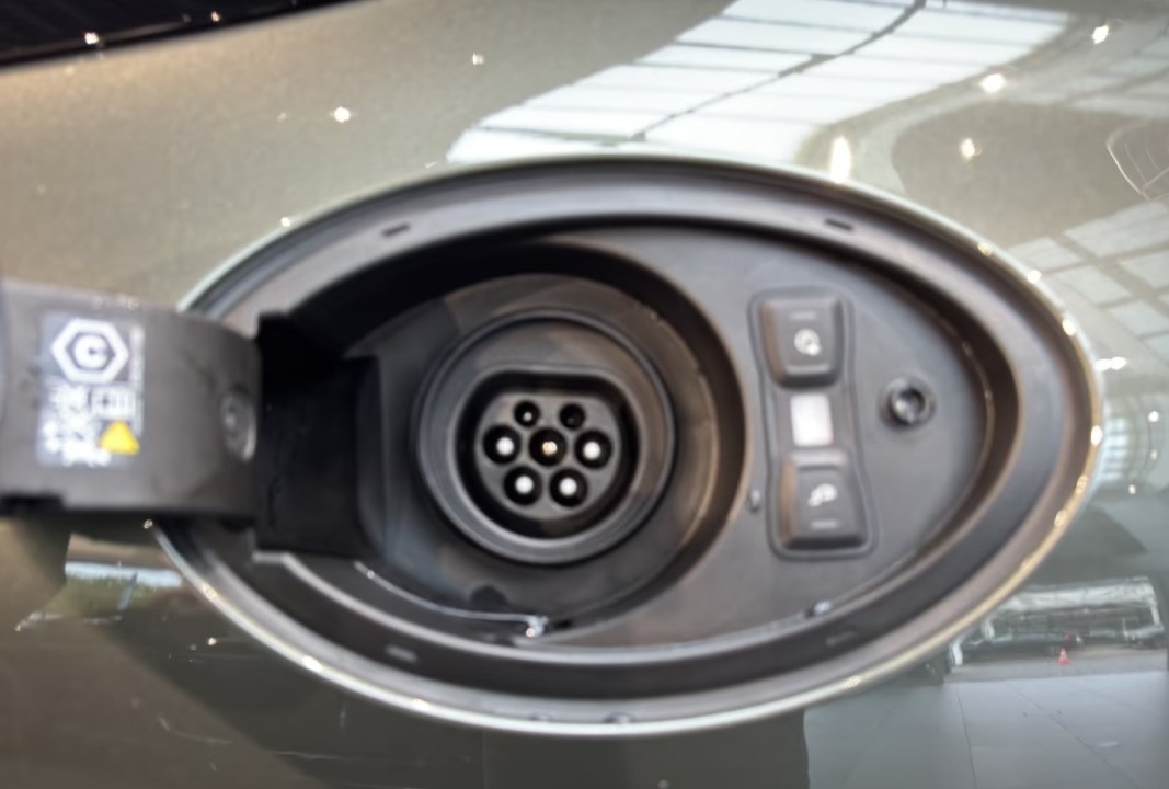 Porsche Panamera 4 E-Hybrid - foto 26