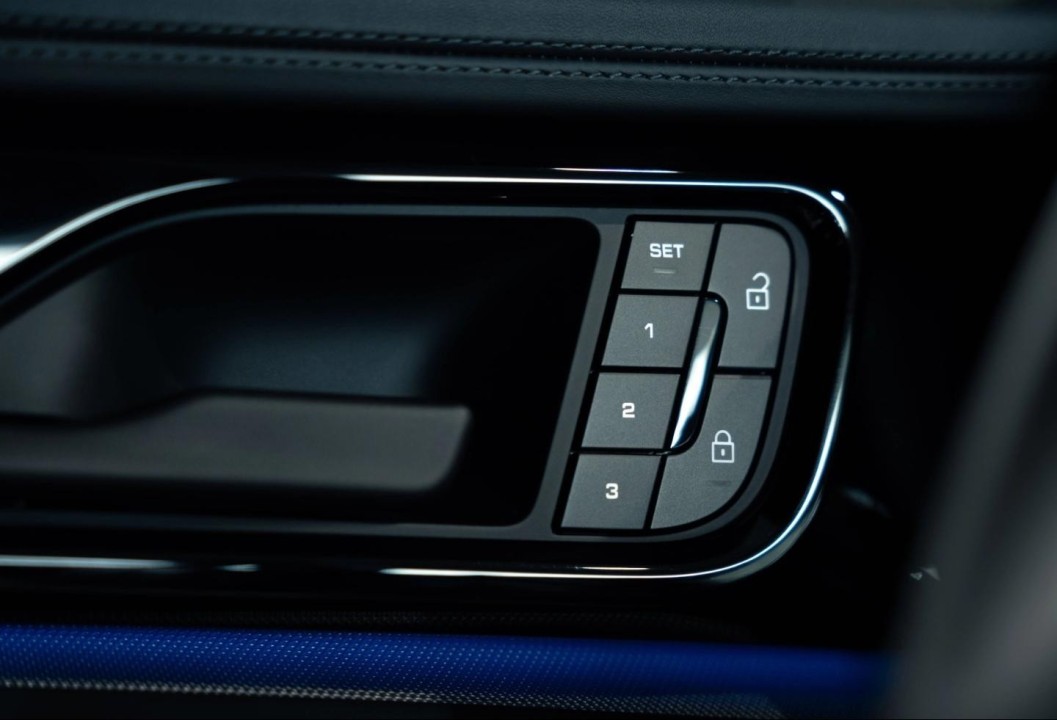 Porsche Panamera 4 - foto 16