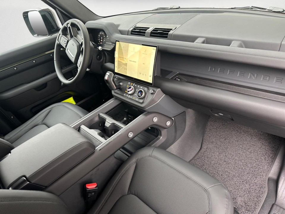 Land Rover Defender 110 D350 X-Dynamic SE (5)