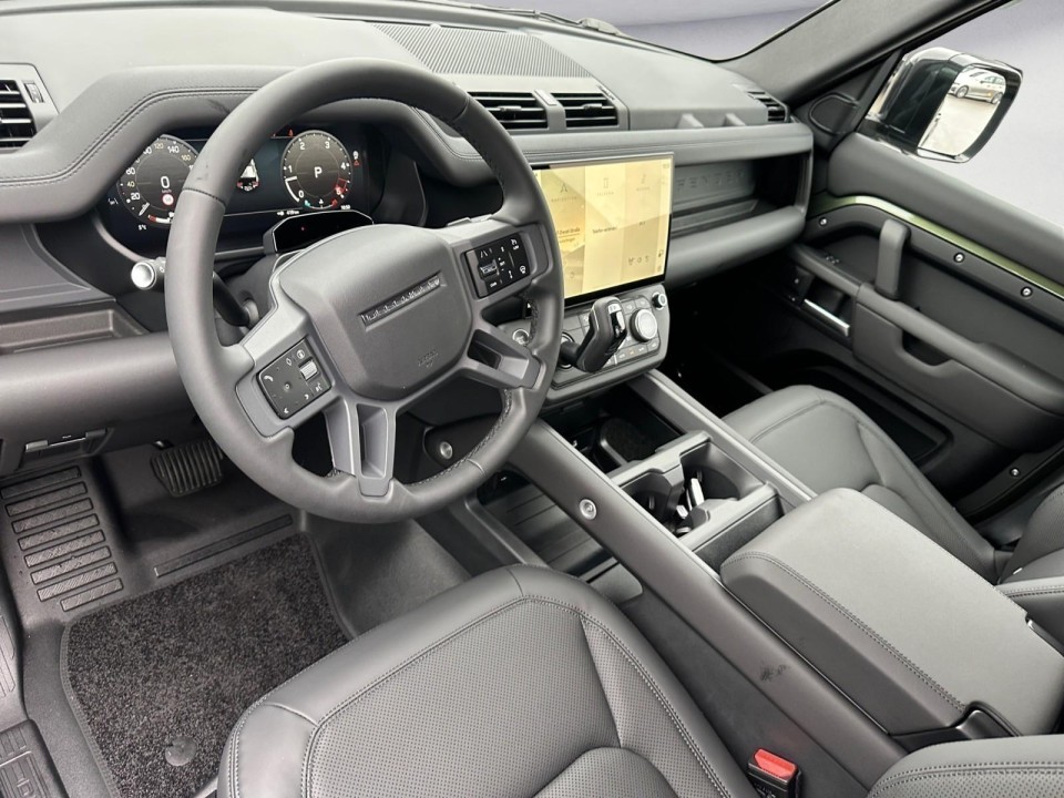 Land Rover Defender 110 D350 X-Dynamic SE (4)