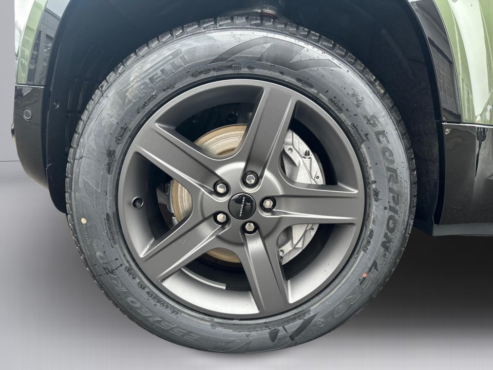 Land Rover Defender 110 D350 X-Dynamic SE - foto 7