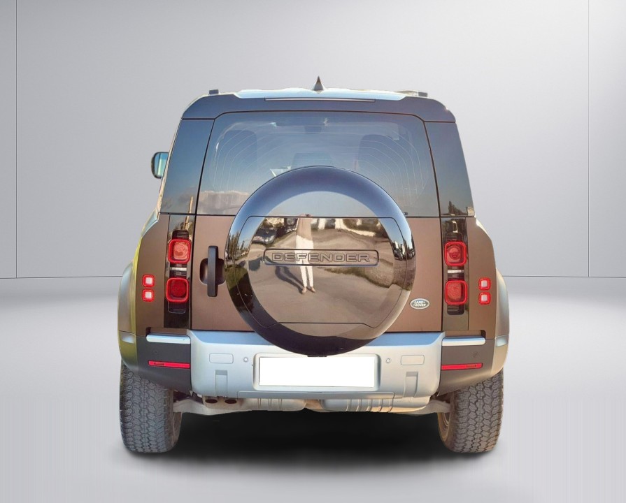 Land Rover Defender 110 SD4 240 (4)