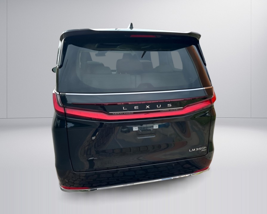 Lexus LM 350h Executive (4)