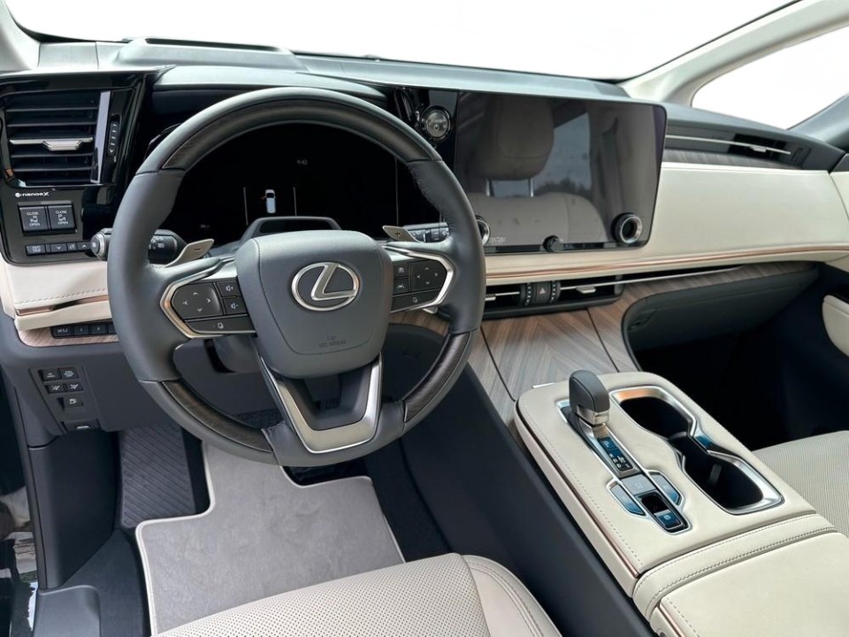 Lexus LM 350h Executive - foto 10