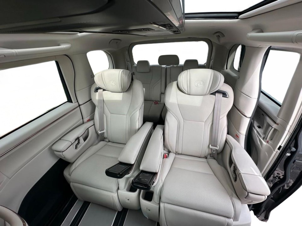 Lexus LM 350h Executive - foto 8