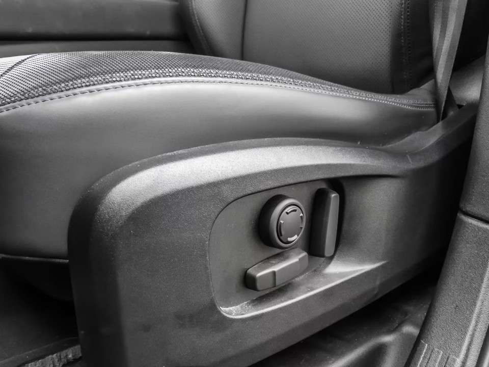 Land Rover Defender P400 X-Dynamic SE - foto 17