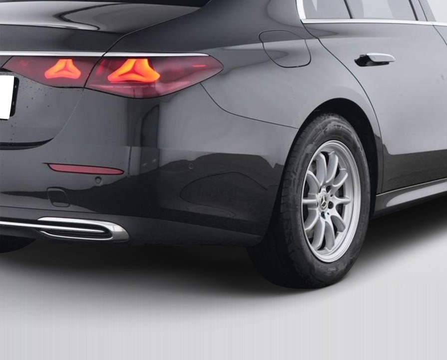 Mercedes-Benz E 200 - foto 9