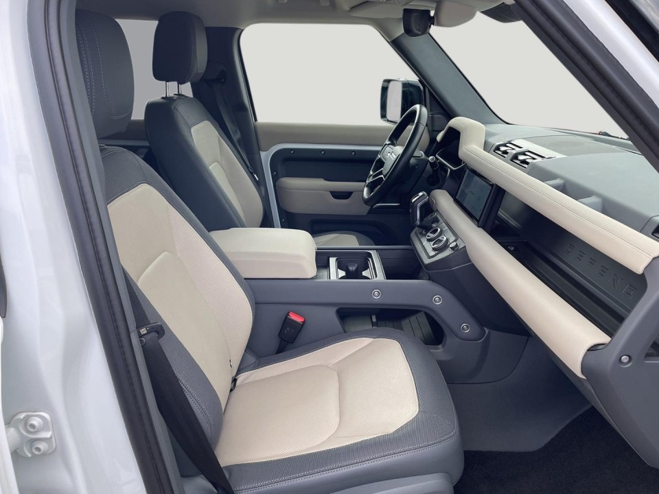 Land Rover Defender D200 X-Dynamic SE - foto 8