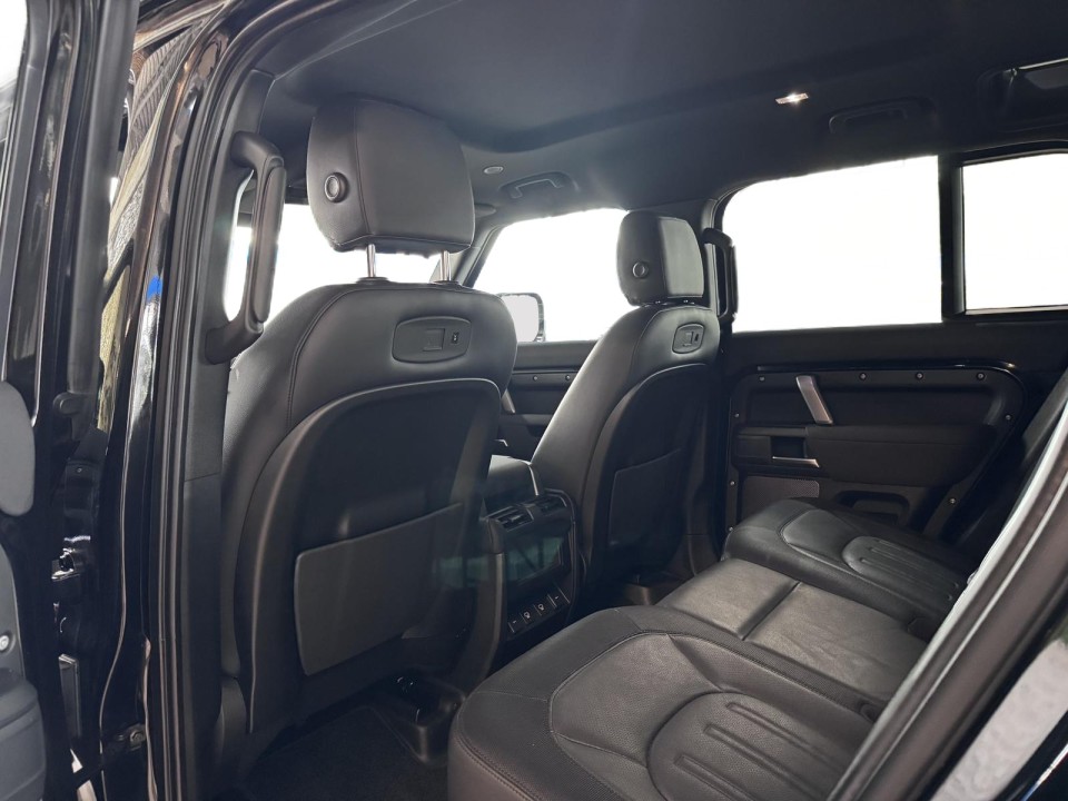 Land Rover Defender 110 D300 X-Dynamic S - foto 10