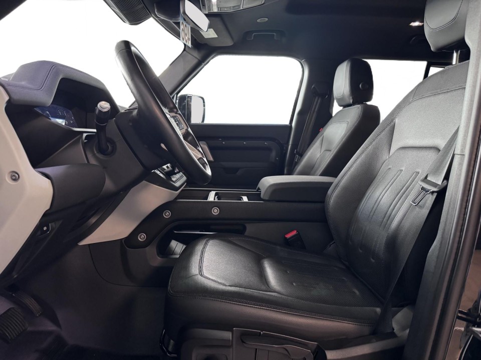 Land Rover Defender 110 D300 X-Dynamic S - foto 8