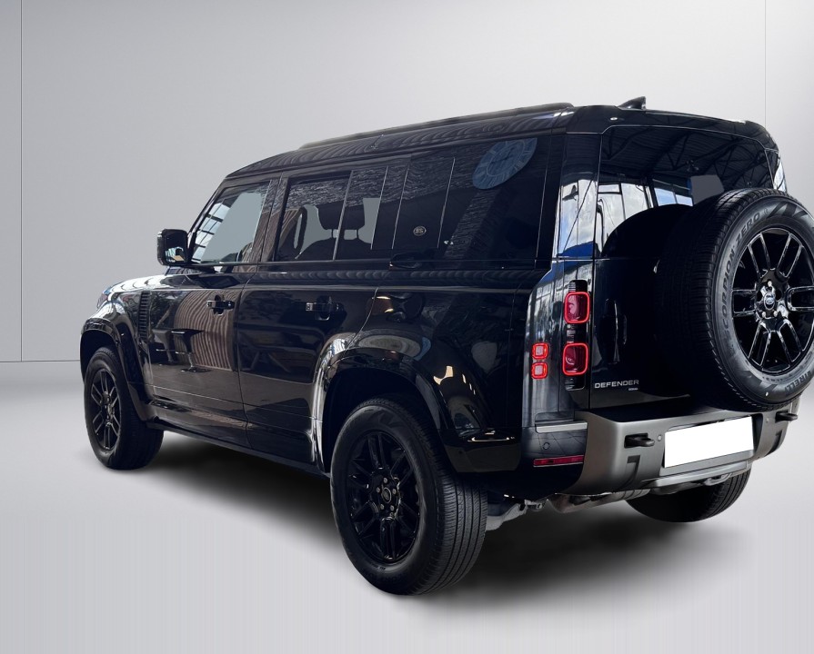 Land Rover Defender 110 D300 X-Dynamic S (5)