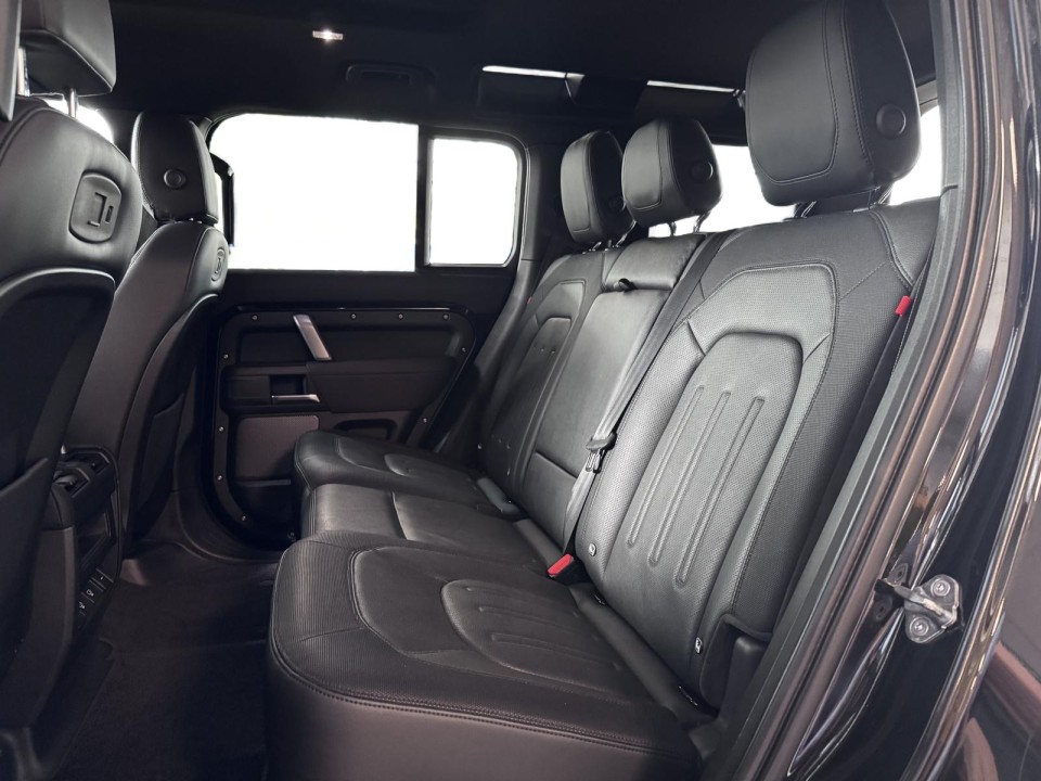 Land Rover Defender 110 D300 X-Dynamic S - foto 9