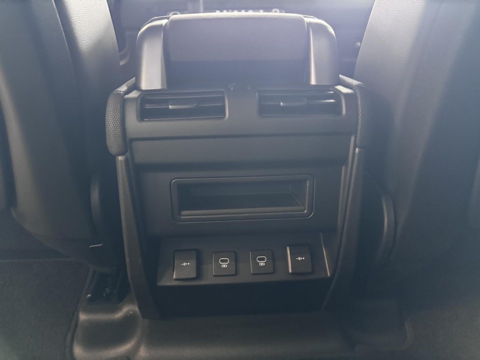 Land Rover Defender 110 D300 X-Dynamic S - foto 16