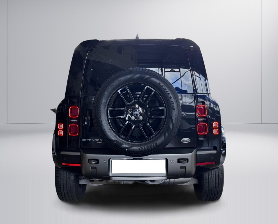 Land Rover Defender 110 D300 X-Dynamic S (4)