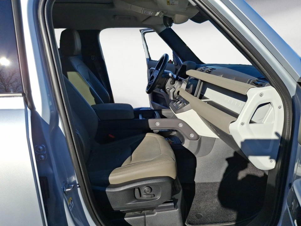 Land Rover Defender 110 D250 SE - foto 9