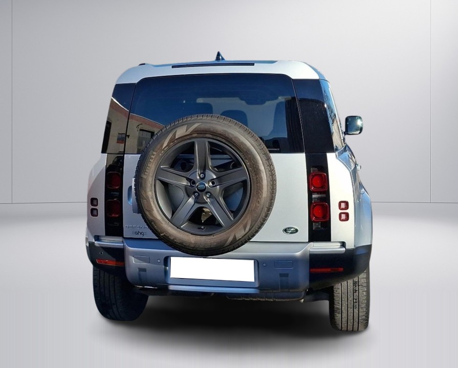 Land Rover Defender 110 D250 SE (3)