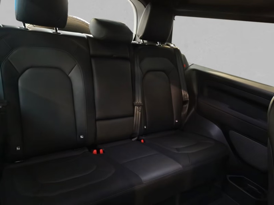 Land Rover Defender D200 X-Dynamic SE - foto 8