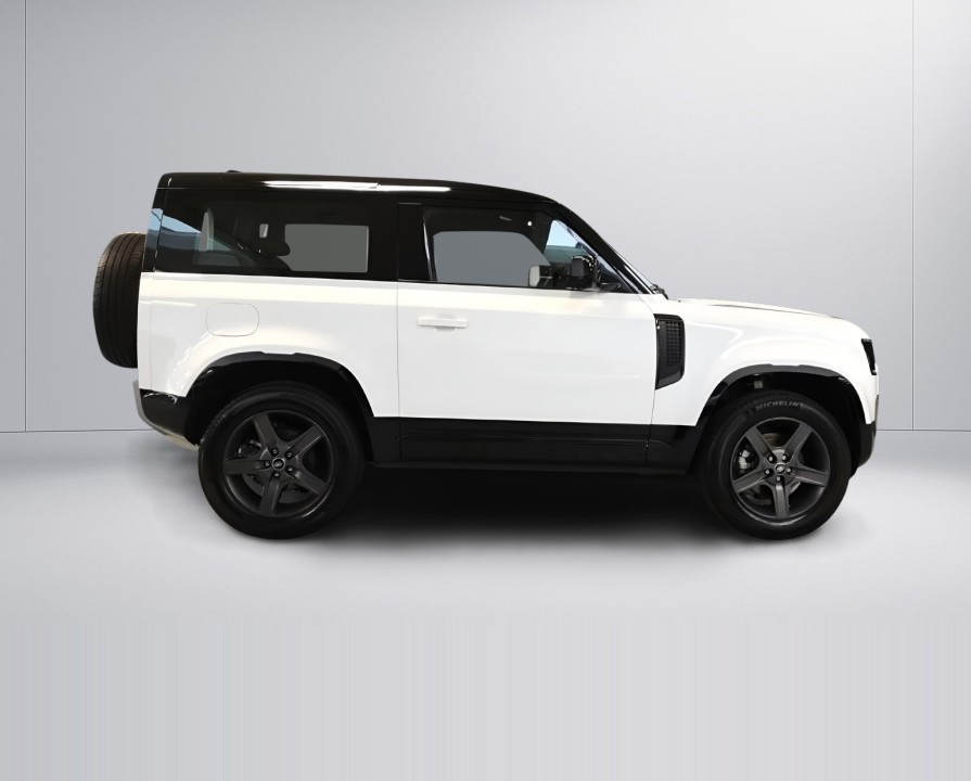 Land Rover Defender D200 X-Dynamic SE (3)