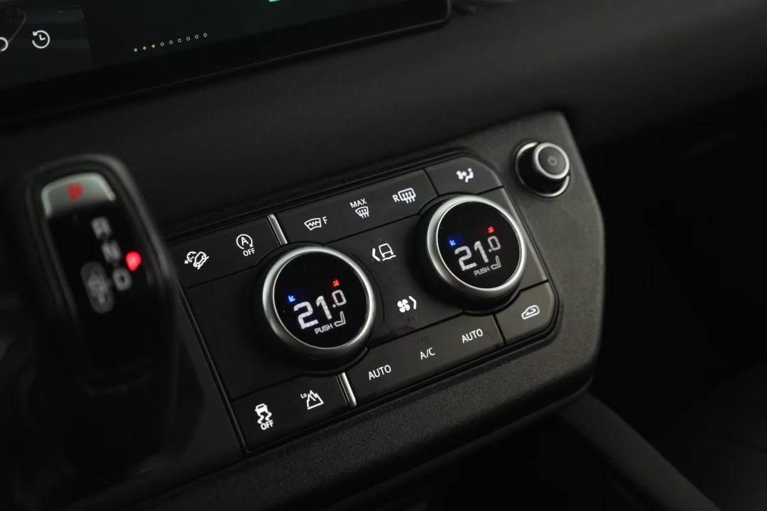 Land Rover Defender D250 X-Dynamic S - foto 15