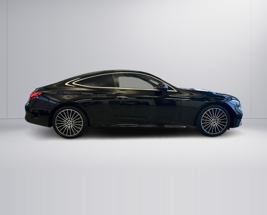 Mercedes-Benz GLE Mercedes-Benz CLE 200 AMG (2)