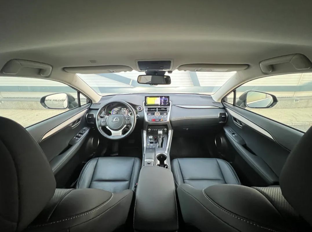 Lexus Seria NX 300H AWD Executive Premium - foto 20