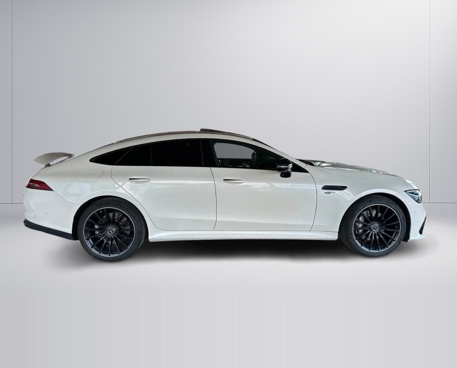 Mercedes-Benz AMG GT (2)