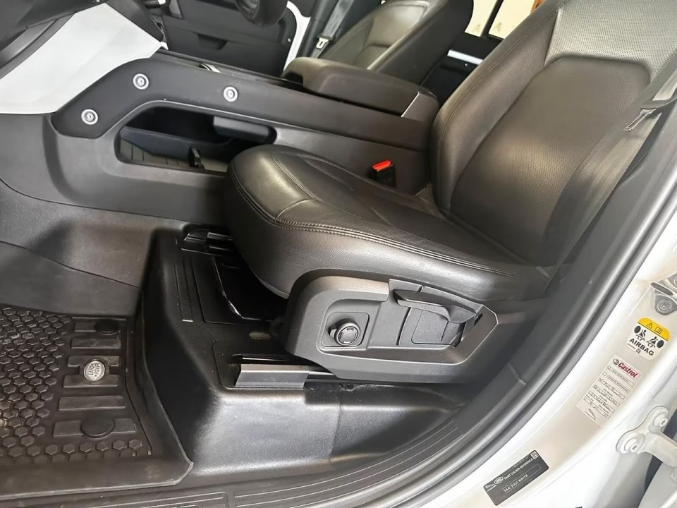 Land Rover Defender 110 D250 - foto 14