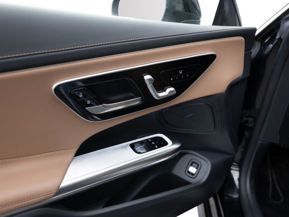 Mercedes-Benz CLE 200 AMG Line - foto 17