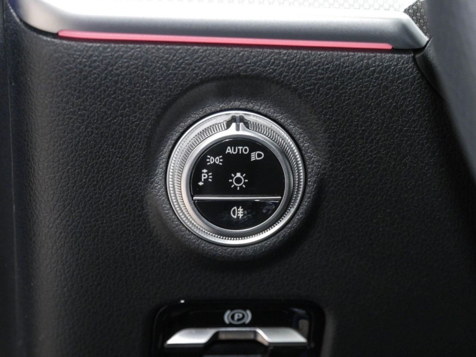 Mercedes-Benz CLE 180 AMG - foto 12