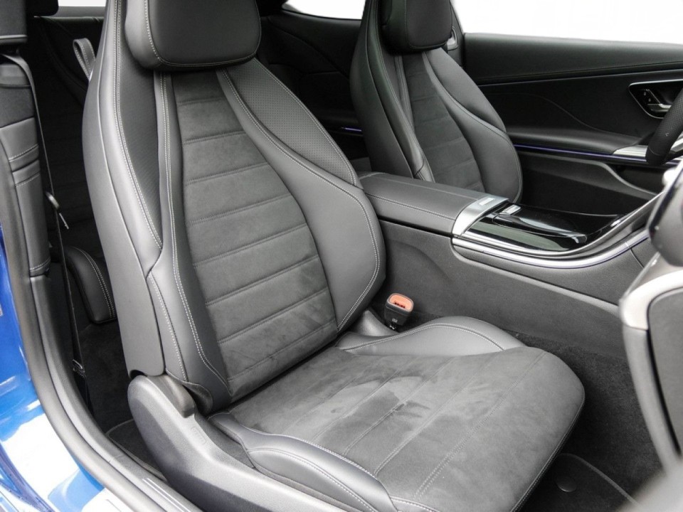 Mercedes-Benz CLE 180 AMG - foto 13