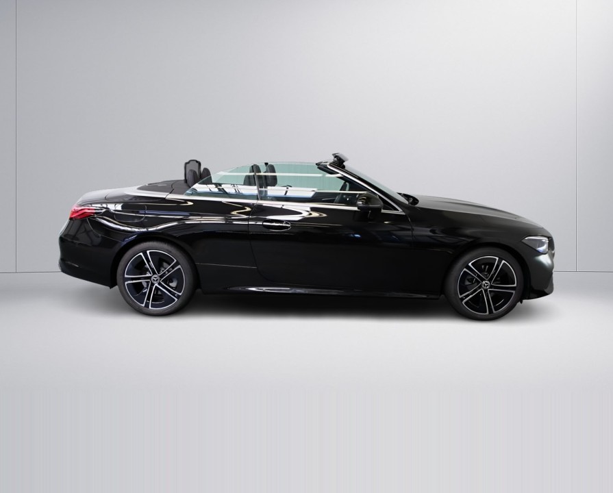 Mercedes-Benz CLE 200 (3)