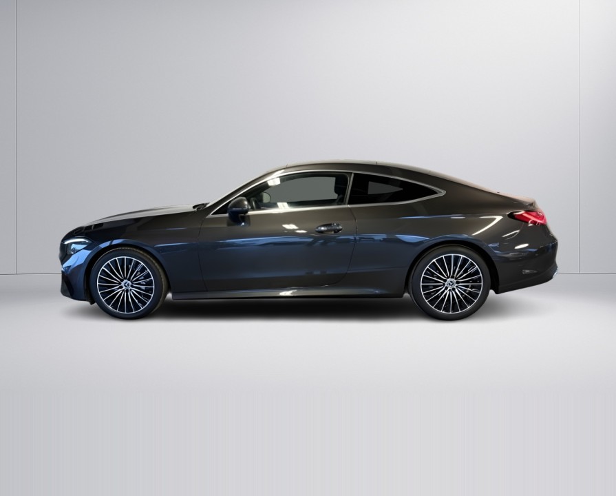 Mercedes-Benz CLE 200 AMG - foto 6