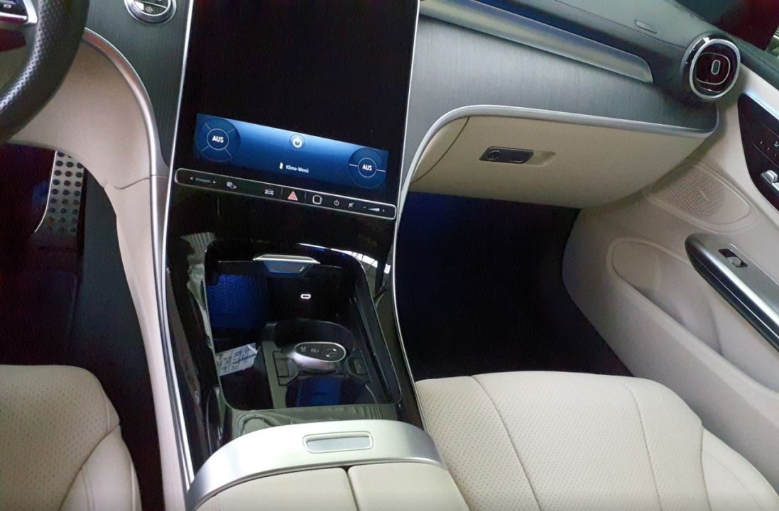 Mercedes-Benz CLE 200 AMG - foto 12