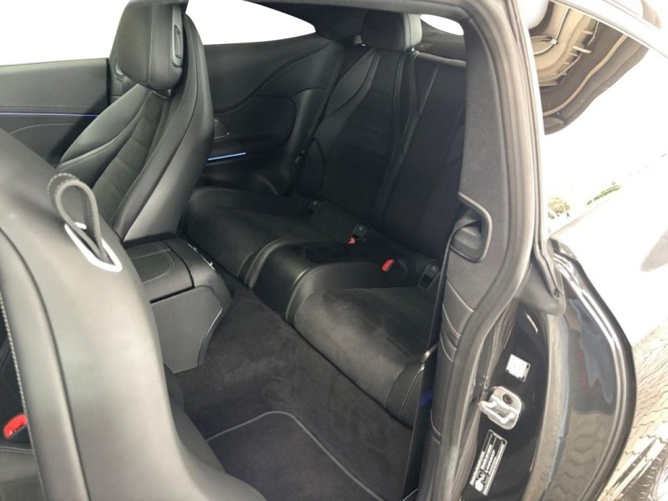 Mercedes-Benz CLE 200 4MATIC AMG - foto 18