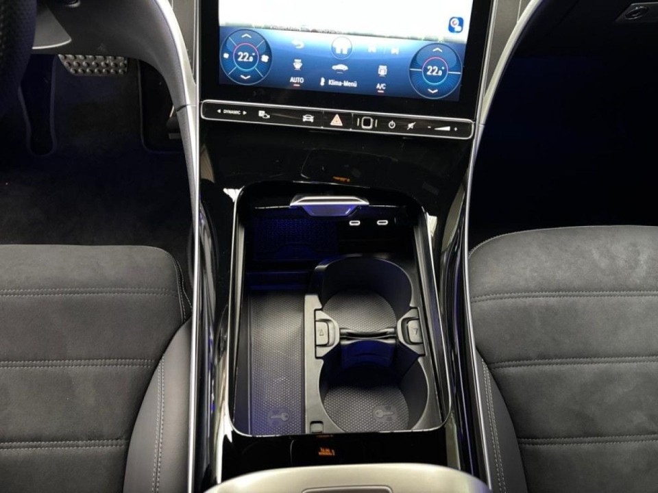 Mercedes-Benz CLE 200 4MATIC AMG - foto 17