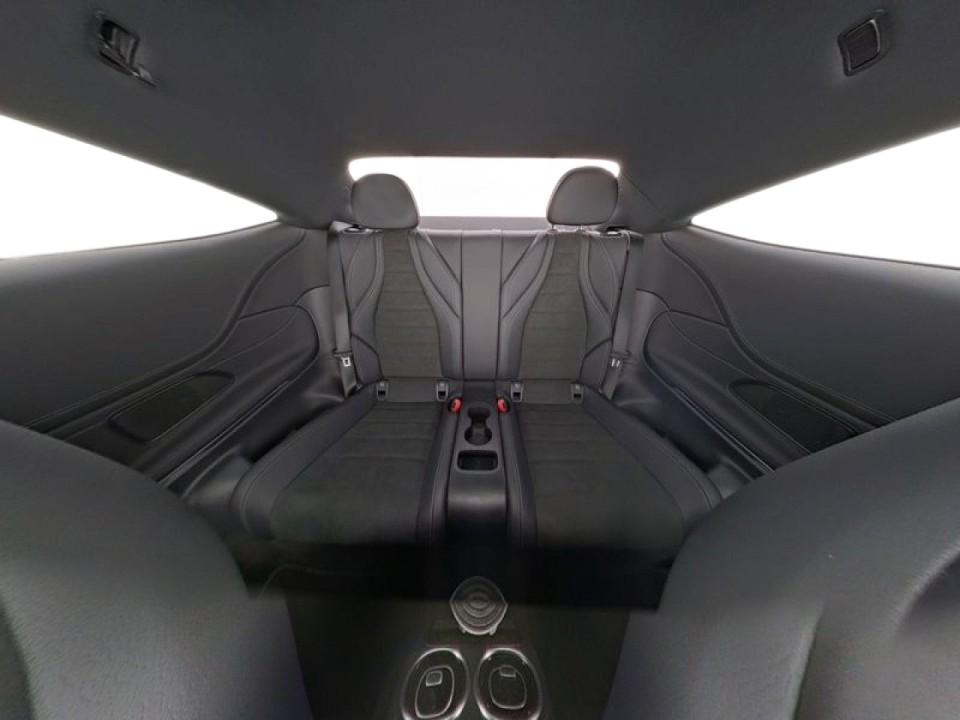 Mercedes-Benz CLE 200 4MATIC AMG (3)